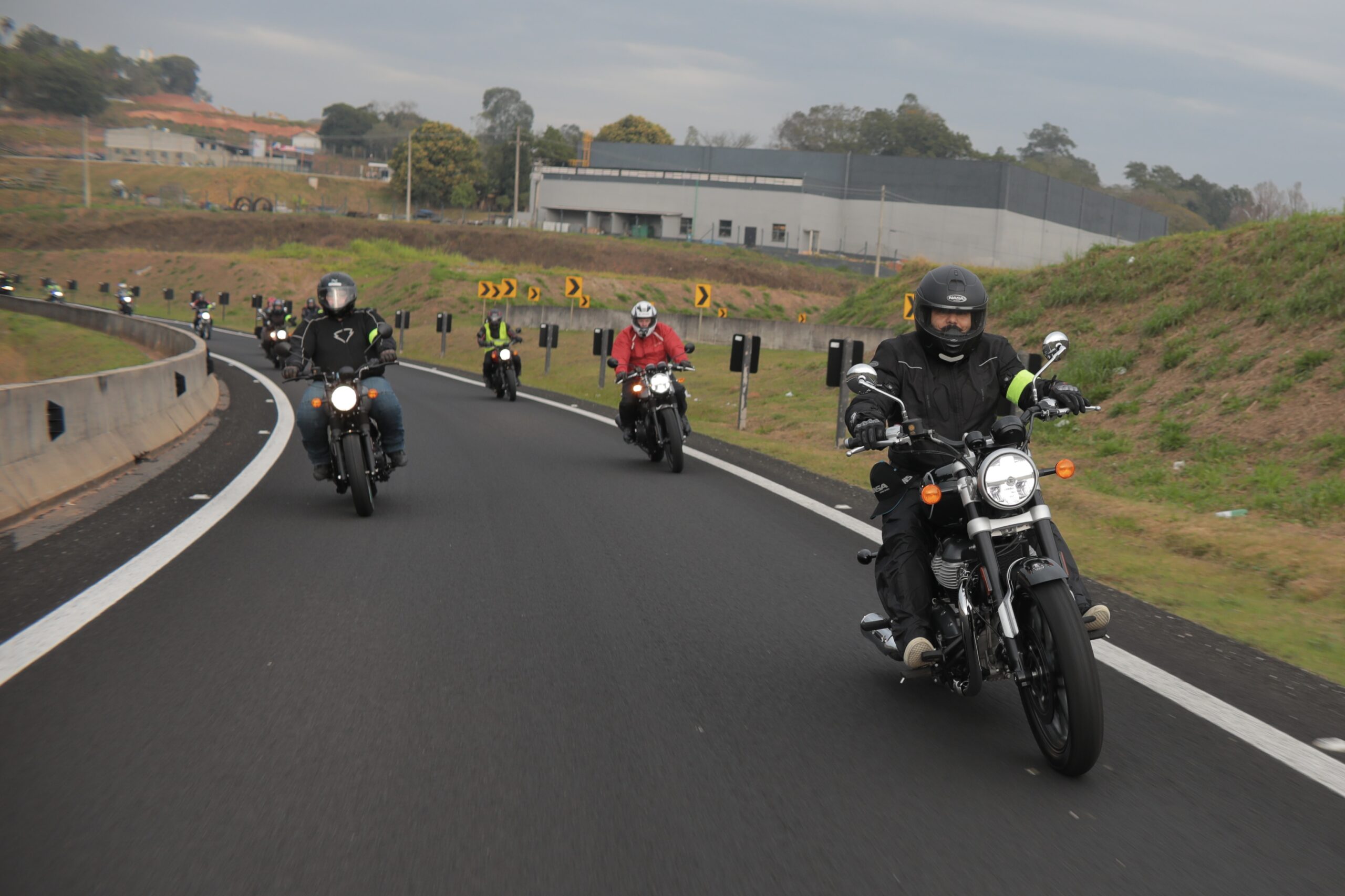 Royal Enfield Trás para o Brasil o Programa Royal Enfield Rides e Parceria Exclusiva com Rox Motors