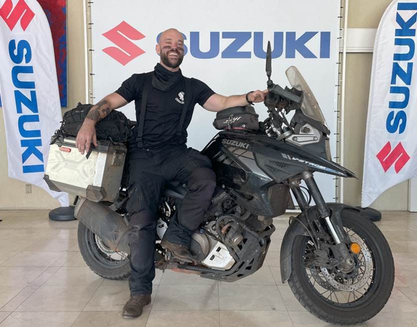 A Incrível Jornada de Clint James: O Americano que Quer Rodar 1 Milhão de Quilômetros com uma Suzuki V-Strom 1050